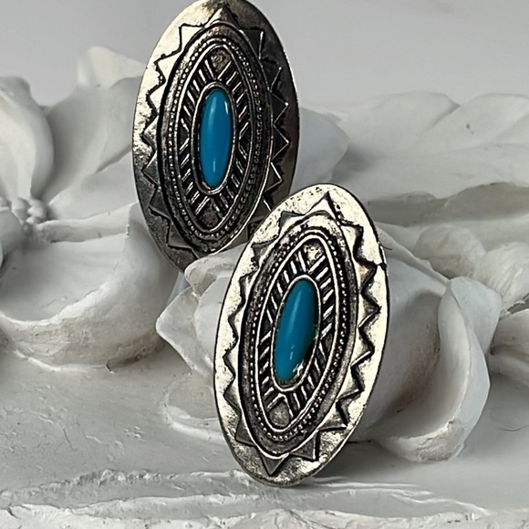 Vintage JJ 1988 Faux Turquoises Silver Tone Bohemian Post Earrings - Picture 9 of 10